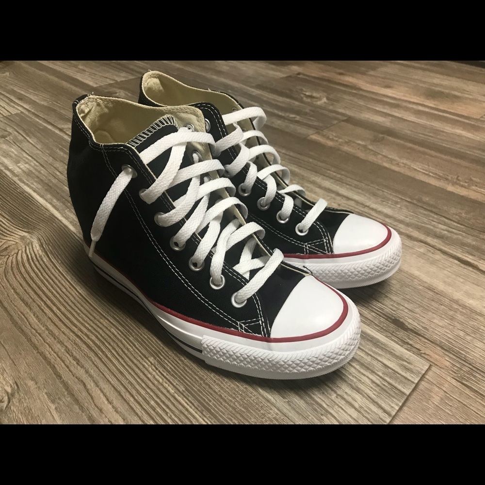 CONVERSE CHUCK TAYLOR ALL STAR LUX WEDGE MID